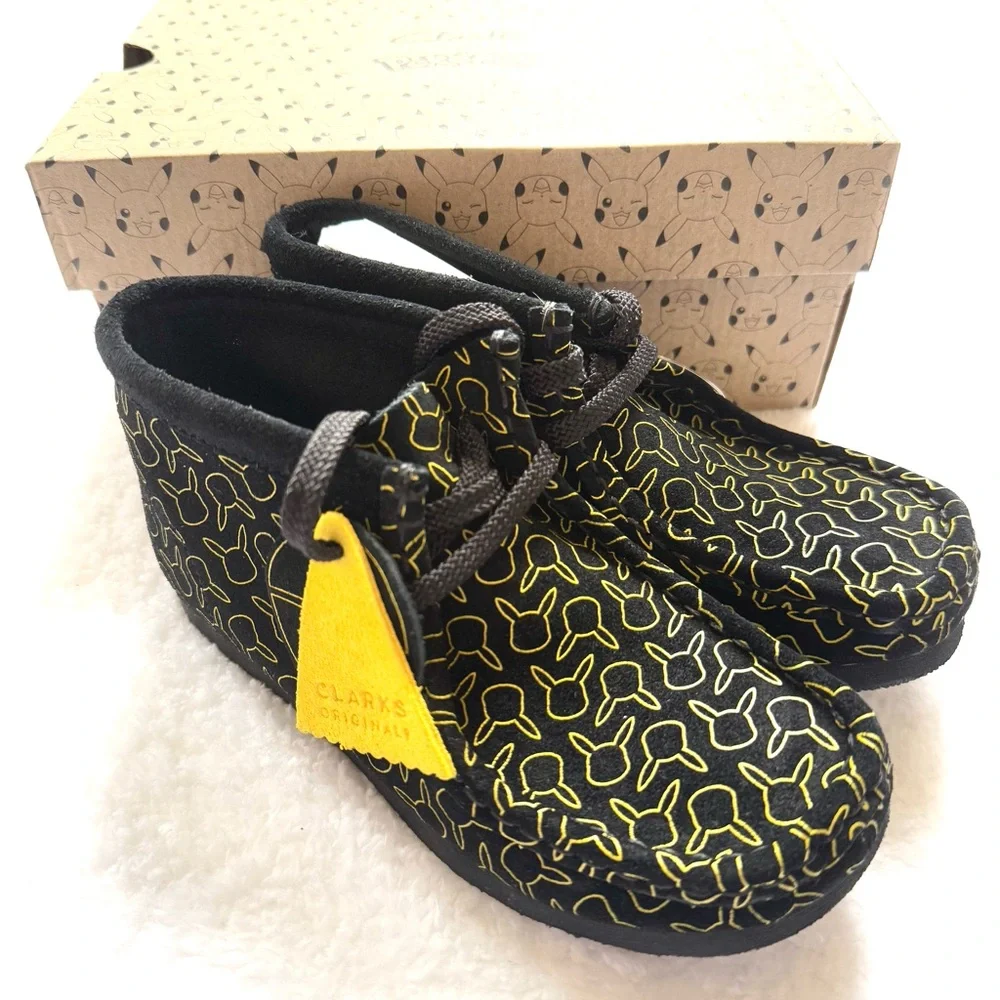 Clarks Kids Wallabee Go O Black Suede Pokemon Print Pikachu Shoes Boys Size 12W